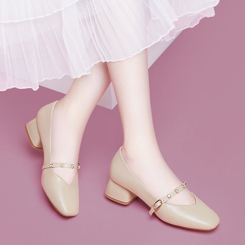 秋季，女人都爱穿性感女鞋!柔软舒适不累脚，款款都是你的菜