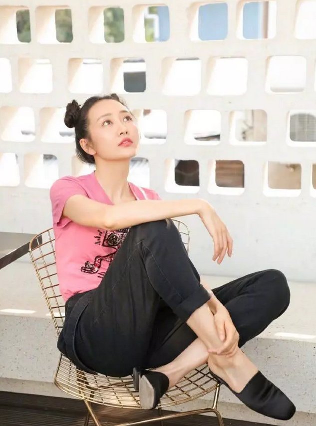 35岁王鸥和20岁宋祖儿同扎哪吒头，网友:真嫩和装嫩的差距!