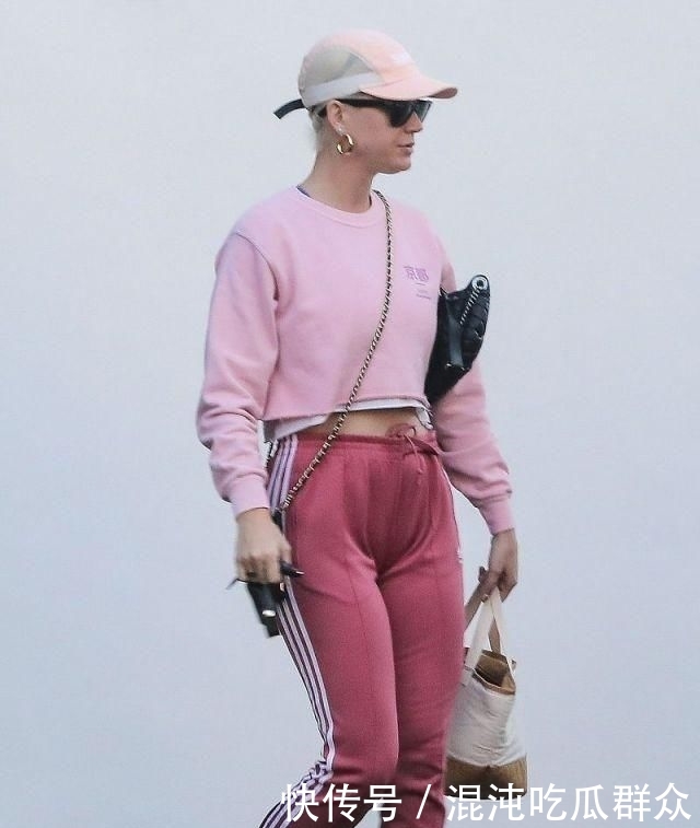 「云集」大腕云集的好莱坞街头,众女星运动服穿搭大比拼