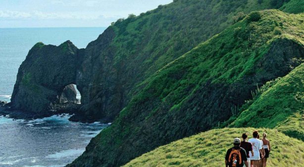 世界唯一“没有军队”国家！一半收入靠中国支撑女孩想嫁到中国