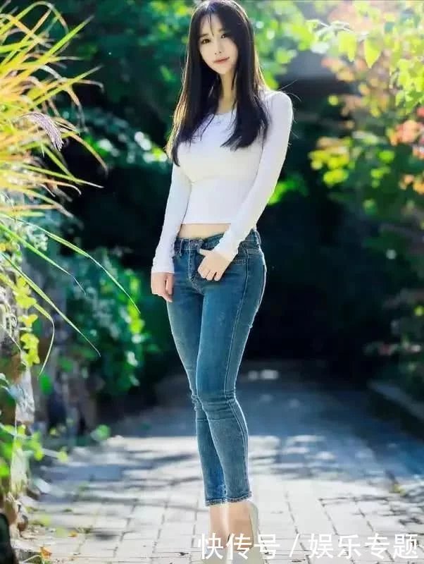 街拍：只看身材，令人羡慕的好身材，这样可以有几分！