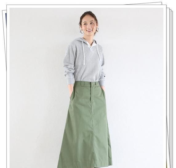  『女人味』小小的翠绿色衣服,美女穿出了大大的女人味,太性感了