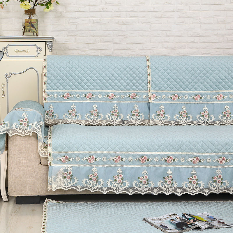 别傻傻用床布盖沙发，太土了!如今流行这样的新花样，耐用还美观