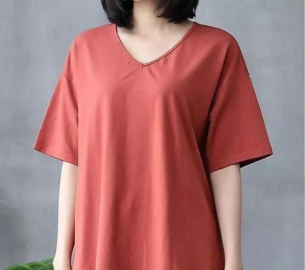  『显瘦』妈妈们担心太胖没有衣服穿？试试这几款棉麻衫，减龄，显瘦
