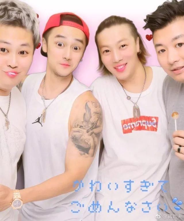 蒋劲夫公布恋情力破出柜传闻,这年头敢于卖腐的一般都是真直男?