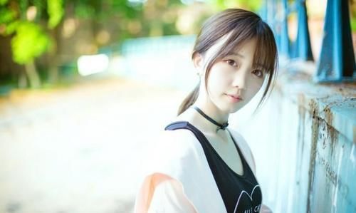  『变丑』青春期最“糟蹋”颜值的3行为，全中会变丑，学生党可别再跟风了