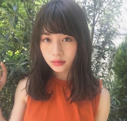 『修饰效果』黑榜前列的这五款发型,过时还显脸大,没有选择的女生很幸运
