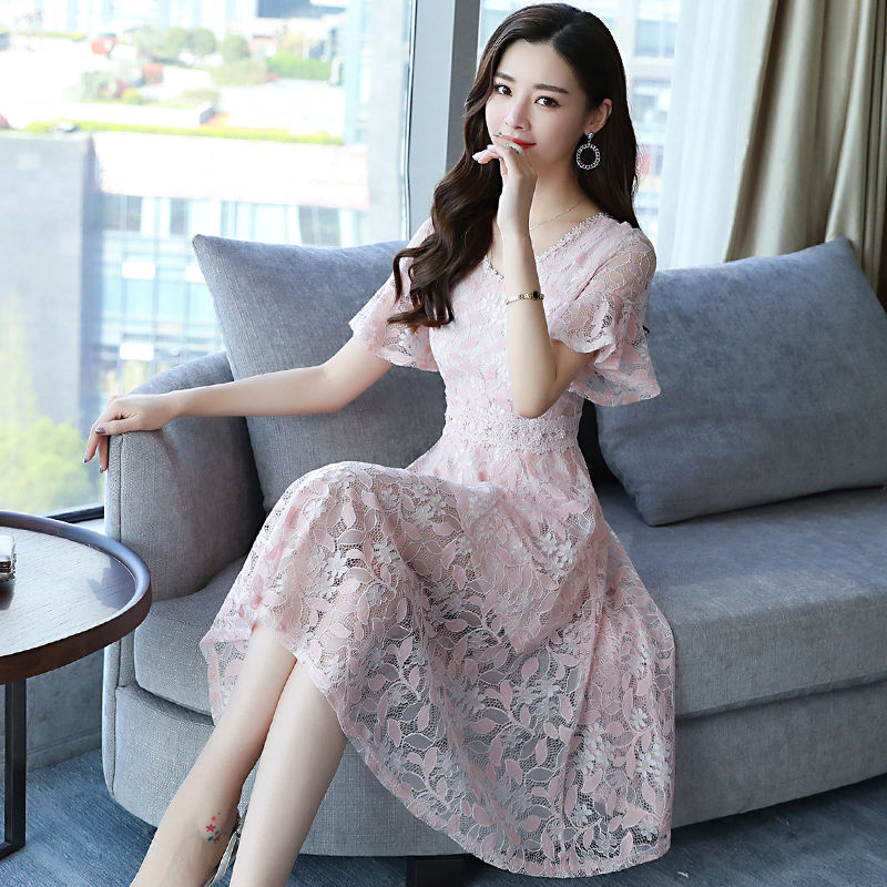 三伏天，别傻傻穿阔腿裤!新出炉的连衣裙，51岁妈穿比旗袍还美