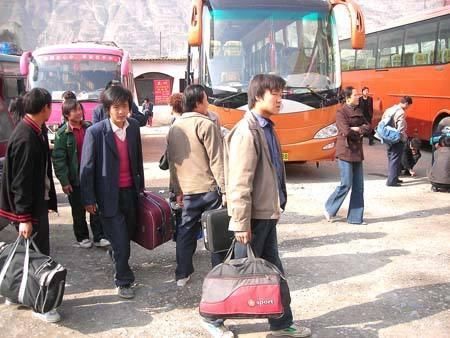  [返乡]2019刚过去一半，就有农民返乡后不再出去务工，咋回事？