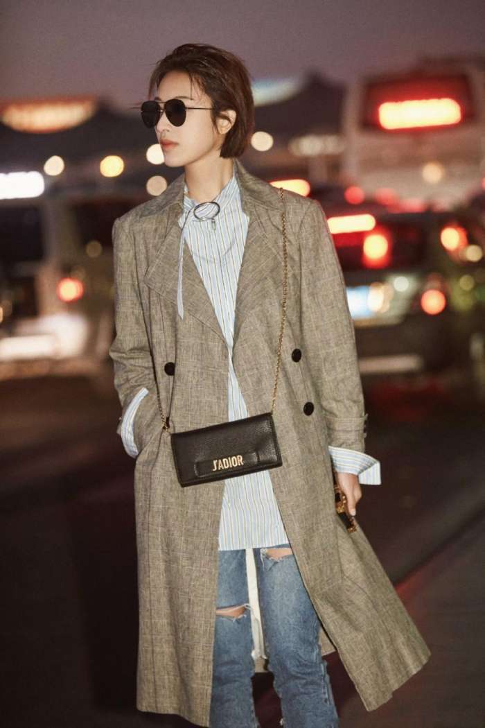 张俪跟金晨同穿仙女裙, 网友: 看这个背就知道谁更美了