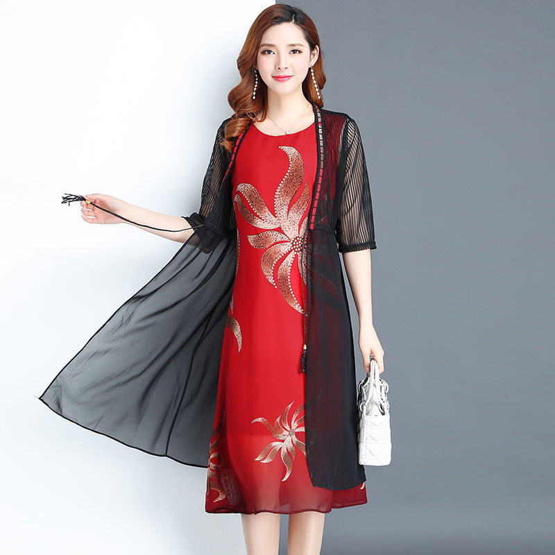 我确实是70后，但从来没人叫大妈，常穿高雅裙搭凉鞋，洋气减龄