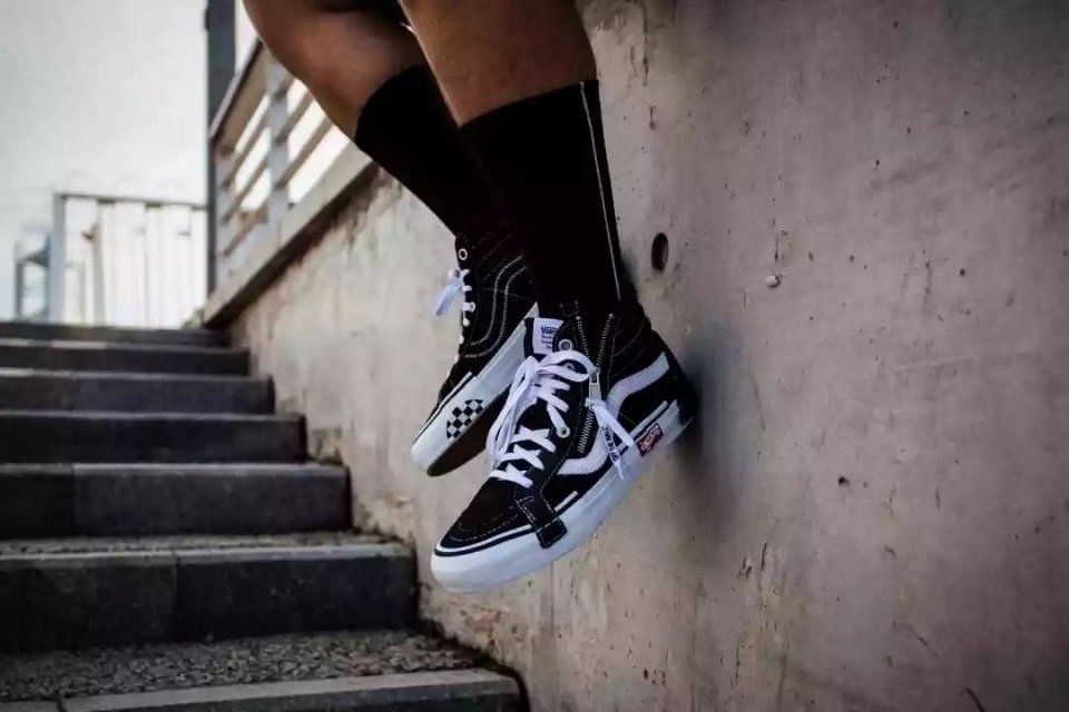 Vans “解构”新品今日发售!重新拼贴后身价竟翻了不止 5 倍