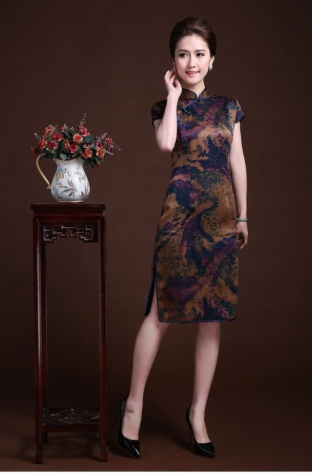 不同面料风格在旗袍上的呈现