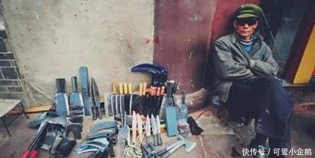  收钱■30多年前，在农村留下神秘预言的“赊刀人”，为何没有回