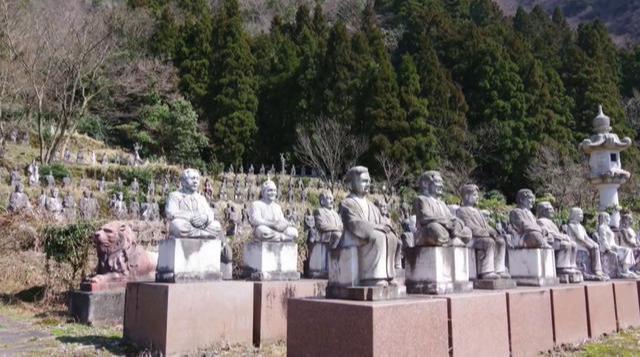 日本耗资60亿在公园内建“日版兵马俑”，却是我们中国人制造