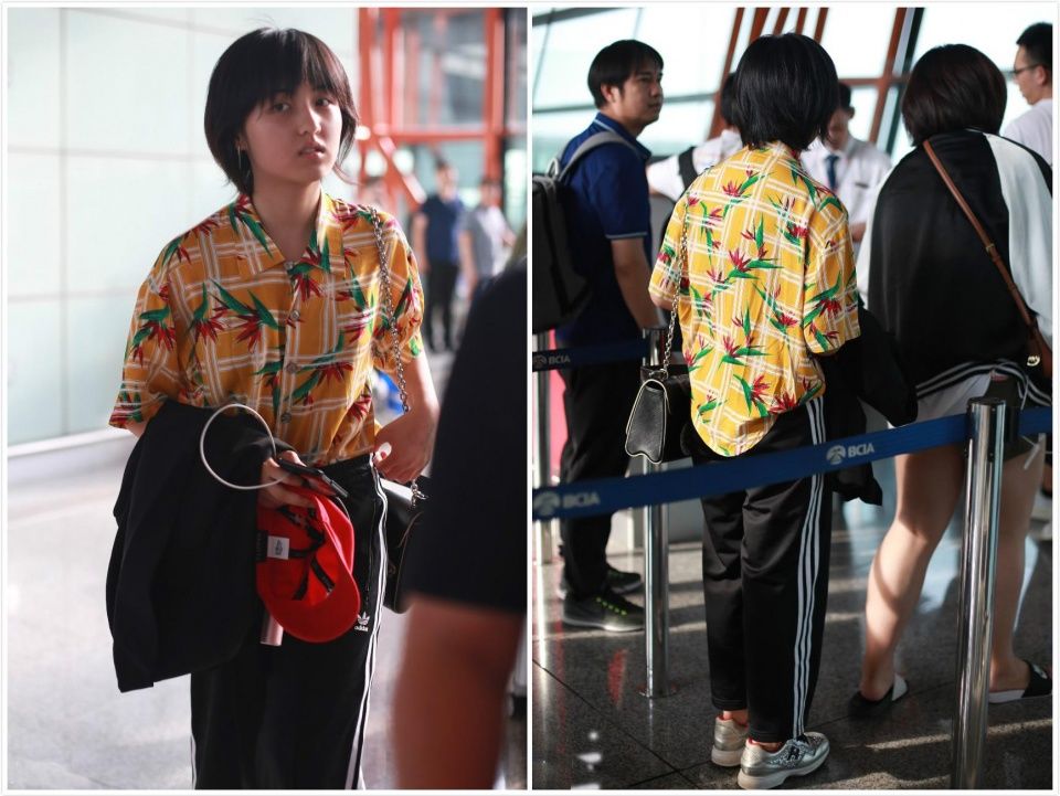 16岁实力派小花频频上热搜，衣服穿成这样，女星中还真是少见