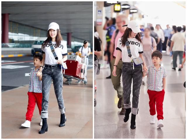 时尚不分年纪！5岁嗯哼牵妈出镜，穿睡衣风衬衫还单手插兜扮酷