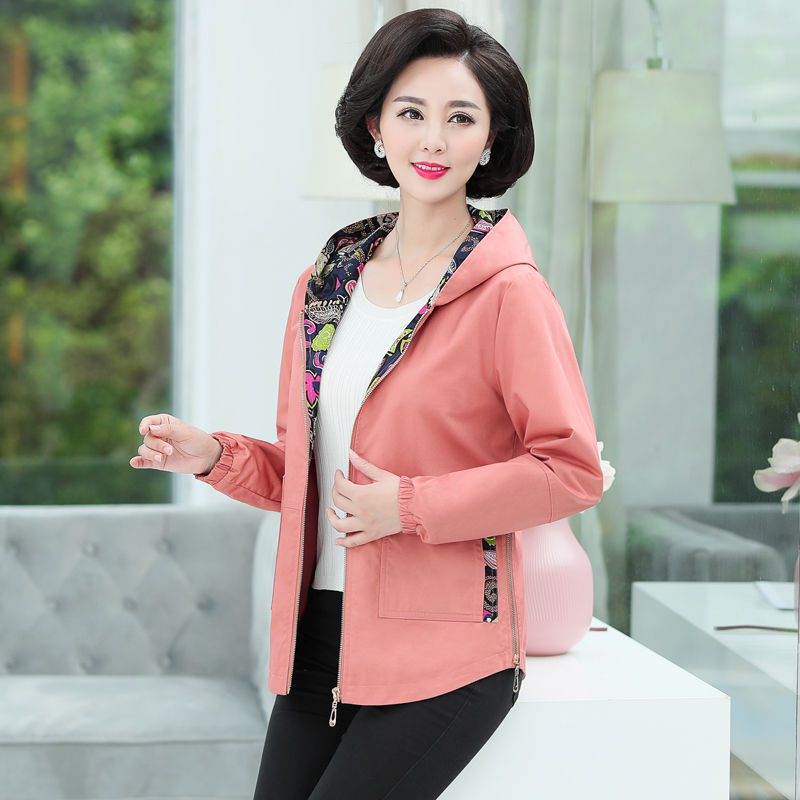 气质优雅的妈妈外套，文雅端庄又得体，立马下手买2件