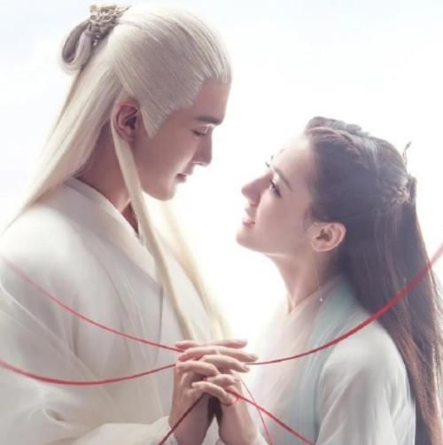 「凤九」有七个男人喜欢凤九,其中帝君和司命真心可鉴,最后一个被遗忘了