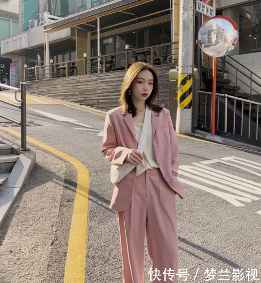  『活力感』想要在春季美出自信的一面，不如来试试以下的几款穿搭吧