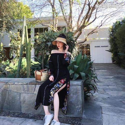 夏天穿小心机连衣裙，时尚小清新，减龄又俏皮！