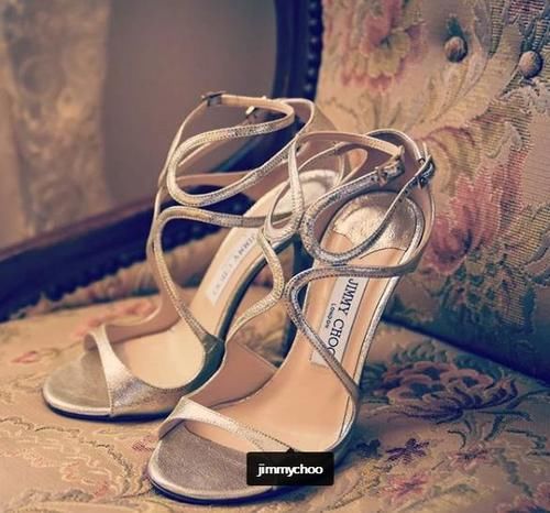  【线条】Jimmy Choo Lance细高跟鞋凉鞋 将脚背的线条发挥极致