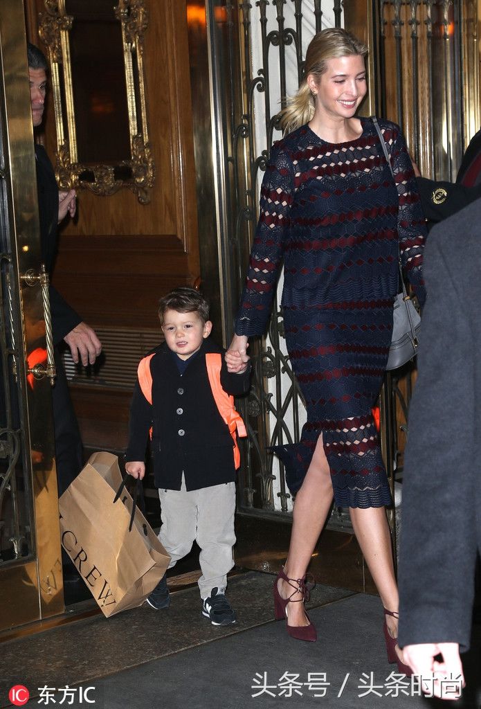 宣布关闭服装品牌专心从政的伊万卡特朗普 平时真的是美爆了