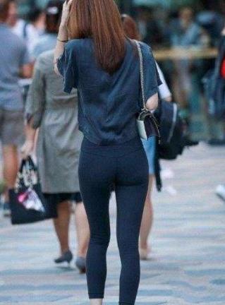 彰显女人时尚和自信的打底裤，让人念念不忘！