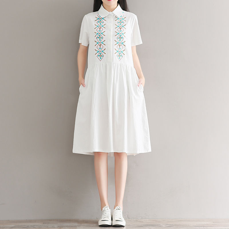 哇塞!姐姐穿上连衣裙，很有夏天的味道，活力十足