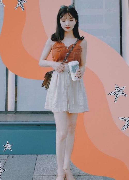  「穿法」小个子女生穿衣不好看？不如试试短裙+上衣的穿法，时髦又显高