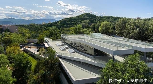 五里春秋泛文化艺术中心