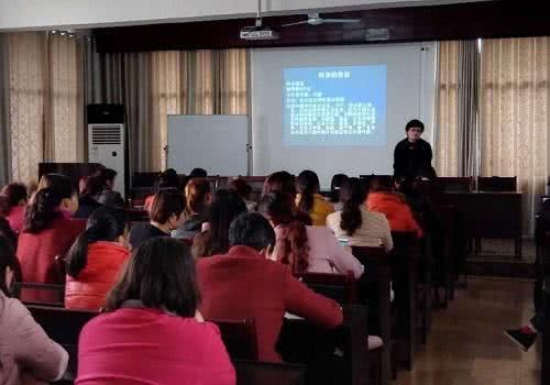 农村新的怪象，“留守妇男”代替了“留守妇女”，原因让人很无奈