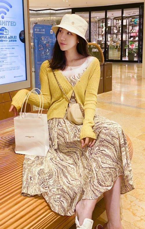  『针织开衫』女生要改变气质该咋办？试试穿“开衫＋仙女裙”，绝对让你美到爆