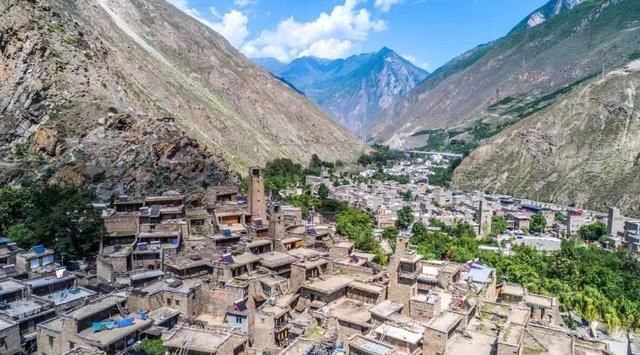 去过阿坝，其他的地方都成了将就！