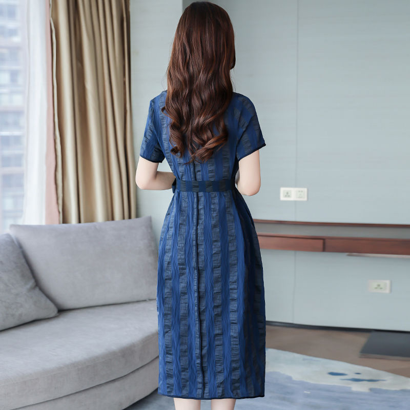 终于找到了，这女装时髦又美嫩，中秋送70后妈妈，8件都不为过