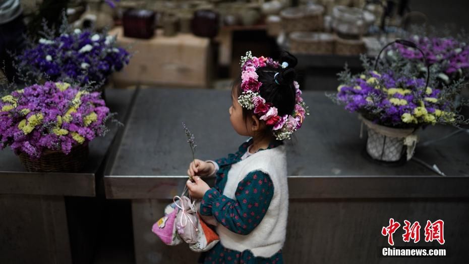  [斗南]昆明斗南花卉市场交易回暖