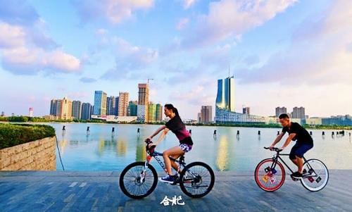  经济@我国4个不南不北的省，其中1省经济位居全国前三，1省人口