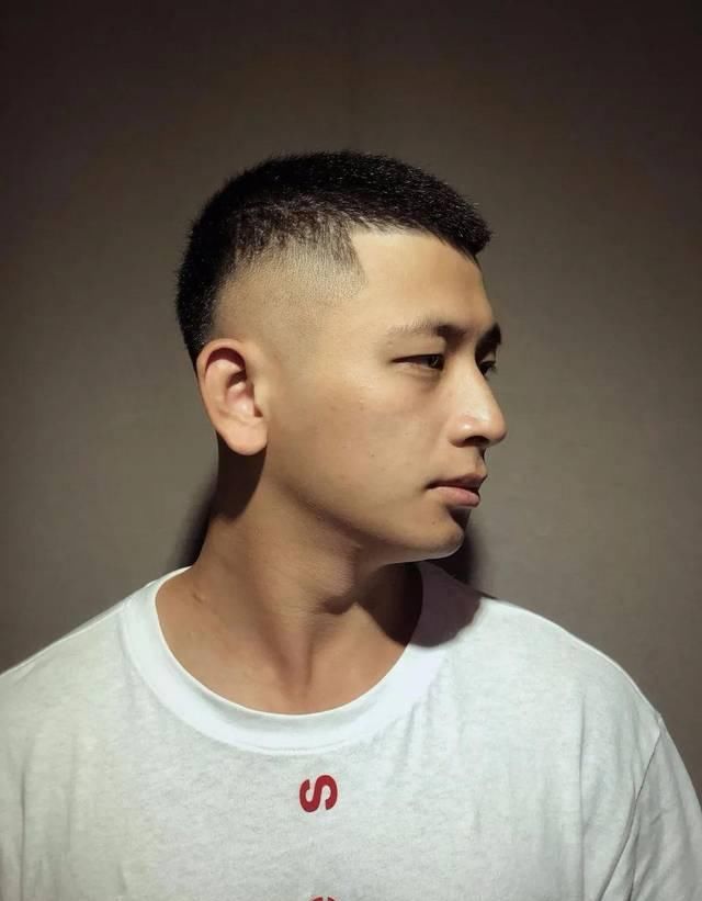 『清爽发型』15款清爽男生发型随你挑!这帅度超欠剪~