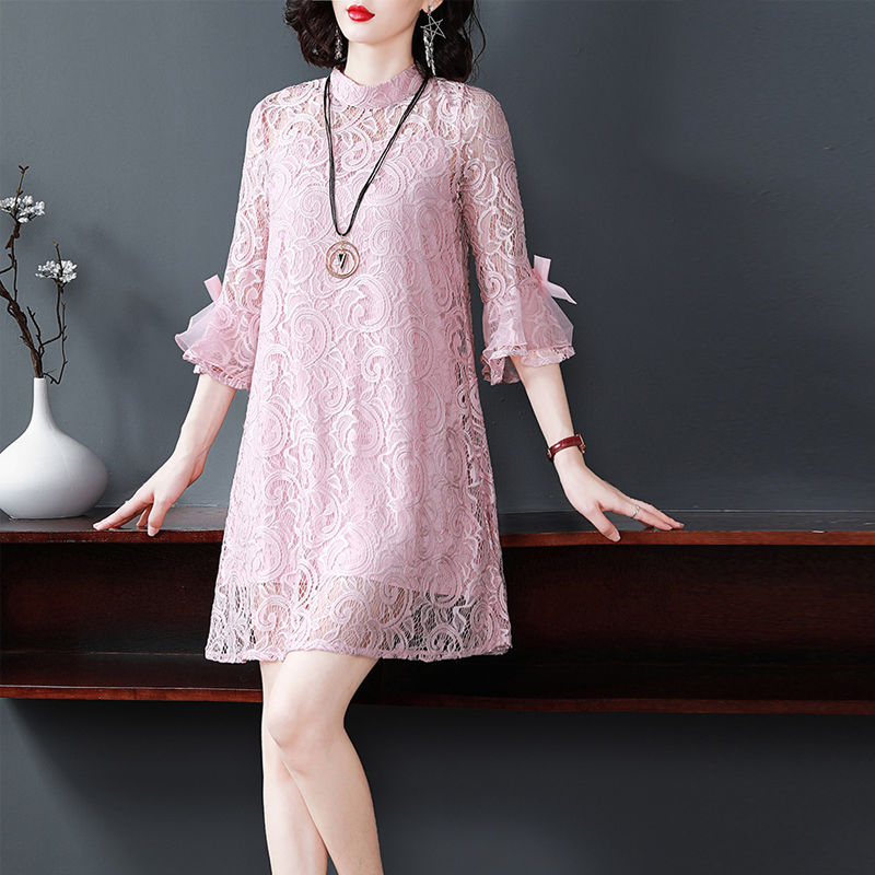 不敢相信，年过40老婆，穿上这种秋装，简直年轻十几岁，真会穿