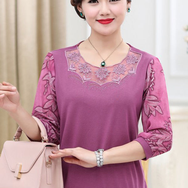 女人过了40岁，尽量少穿裙子，学学香港女人这样穿，洋气超迷人