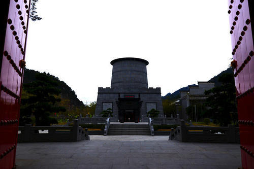 一个藏酒的洞，咋就成了收费的景区？