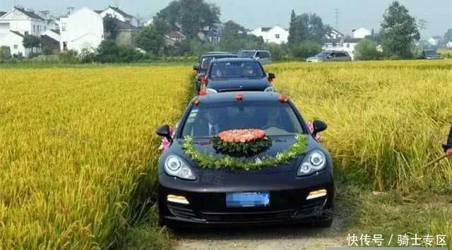  「差别」农村买车才有的怪象! 没车跟有车的差别太大, 网友： 句