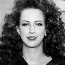 只知道凯特和梅根？快来围观7国贵族美人出街的大胆选色