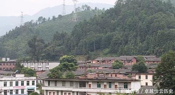 这座军用铀矿，雄踞深山30年，今破败荒凉，成电影取景地