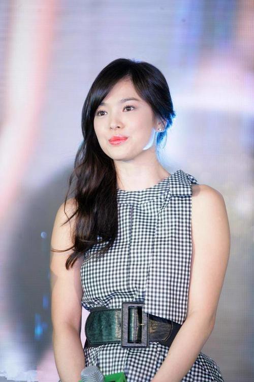 宋慧乔婚后身材不受控制，麒麟臂都出来了，网友：差点没认出来