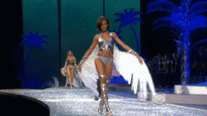 vs秀上的惊艳瞬间,小南瓜的小女巫,她的惊世一脱还记得吗