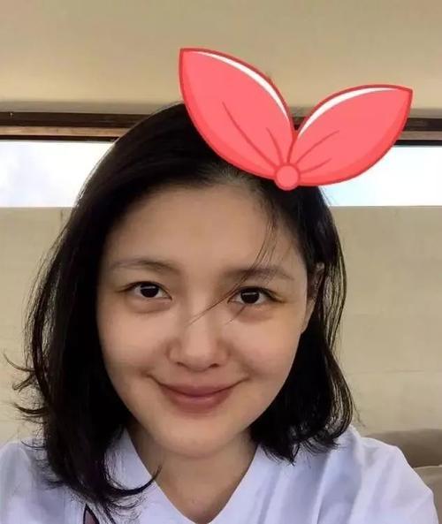 服了大S，竟然把几万块品牌衣服穿成批发市场货，网友：可能胖的