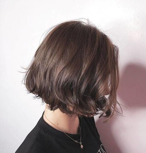 初秋短发流行剪“灯笼头”，剪了千万不要发朋友圈，因为太美了！