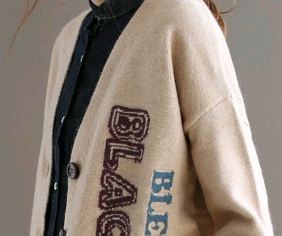 别急着买羽绒服!今秋流行的薄外套，比风衣还美，赶紧给妈买2件