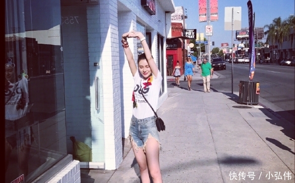  【老兵】31岁老兵年薪1200万，拿过两个冠军，老婆1米78大长腿，